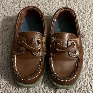 Carter’s Leather Boat Shoes Size 6